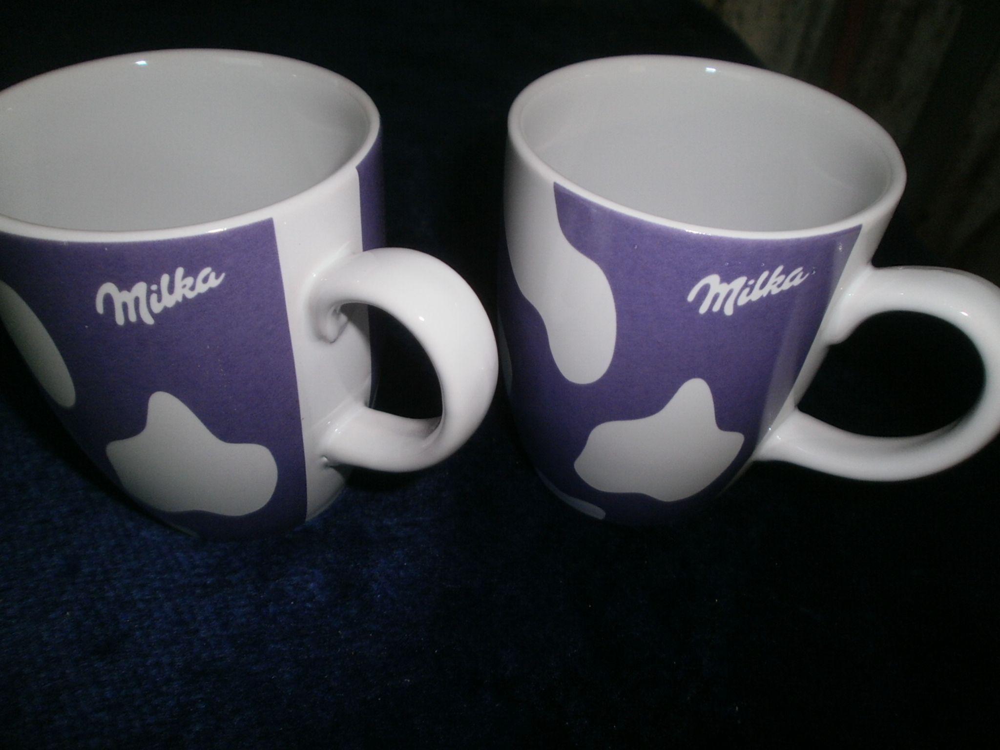 Lot De 2 Mugs Milka Décor Pâques - Violet - Céramique - Occasion Bon état